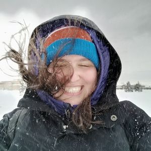 Meet your Posher, Larissa